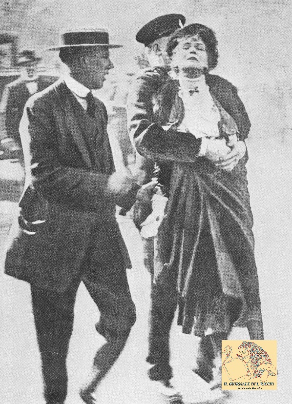 Emmeline_Pankhurst_Arrested_1914.jpg