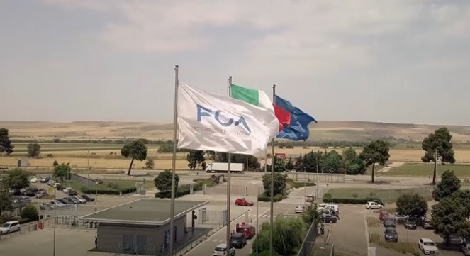 Il nazionalismo nelle pubblicità, le sedi legali all’estero. FCA e&nbsp;Mediaset.